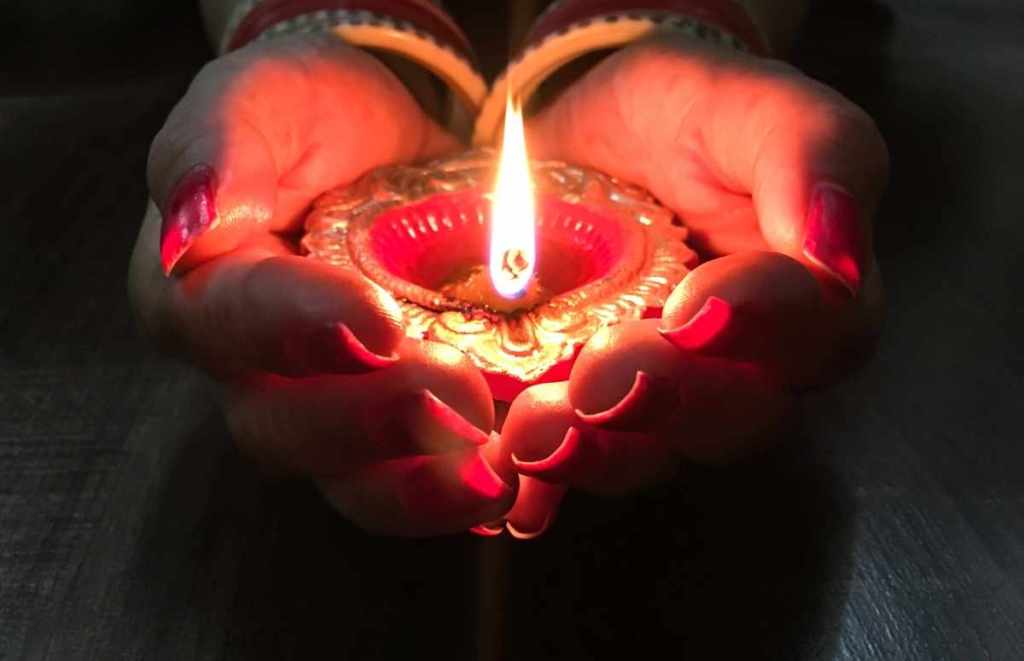 How To Celebrate Diwali From Distance?